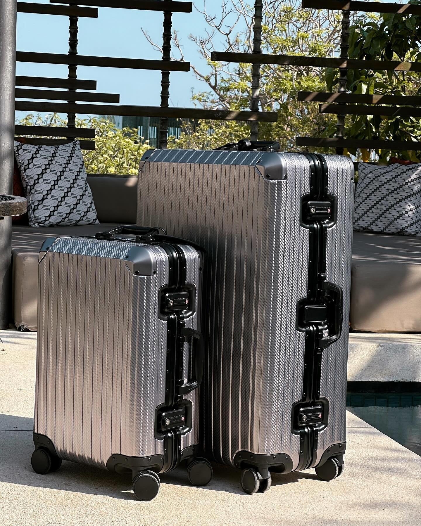 Treva Suitcase Aluminum Silver